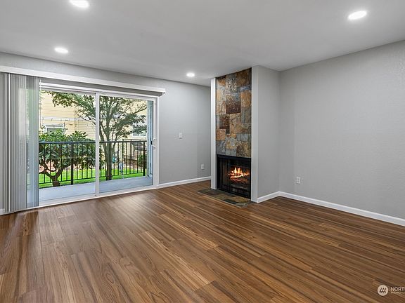 5th image of 14650 NE 50th Place #H3