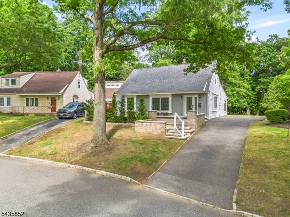 15 Nestro Rd, West Orange, NJ 07052