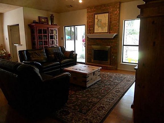 4th image of 8904 Camfield Way