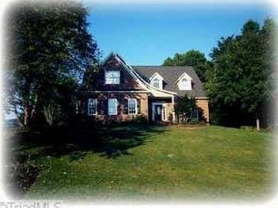 593 Oak Valley Blvd, Advance, NC, 27006