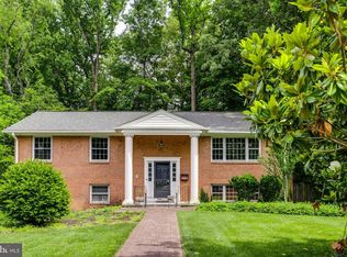 3715 King Arthur Rd, Annandale, VA 22003