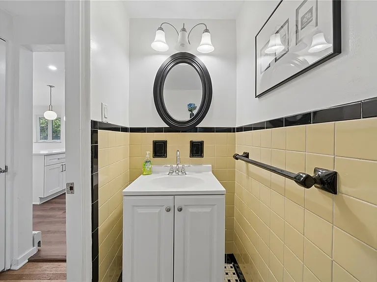 307 Roup Ave — Photo 12