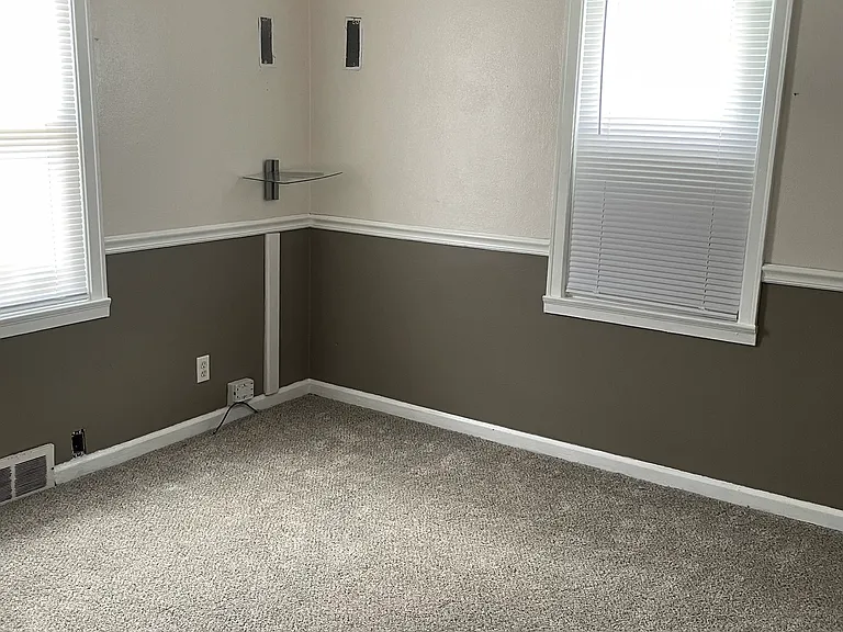 535 Churchman Ave — Photo 7
