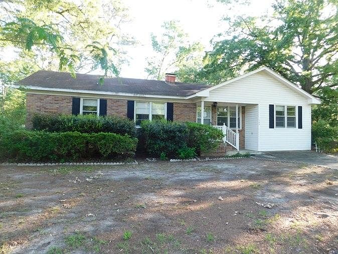 1st image of 105 Pine Ln