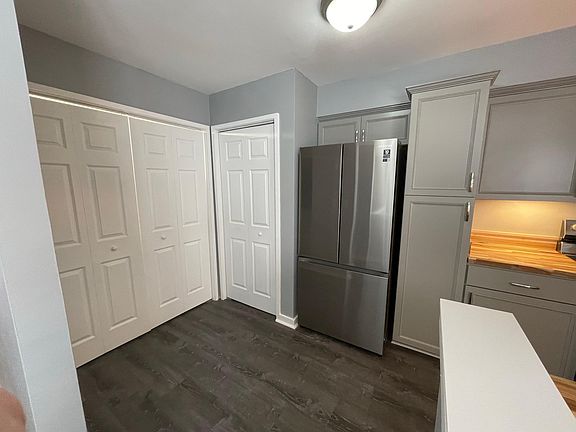 4th image of 413 Boissevain Ave