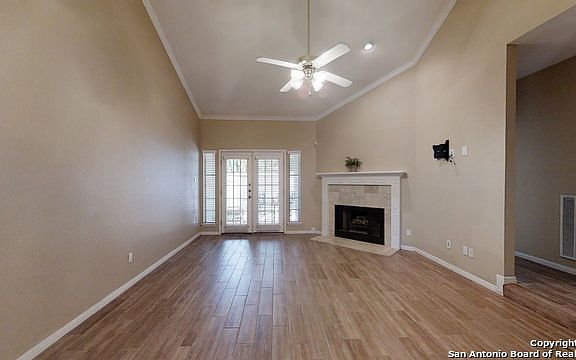 3rd image of 1006 La Tierra