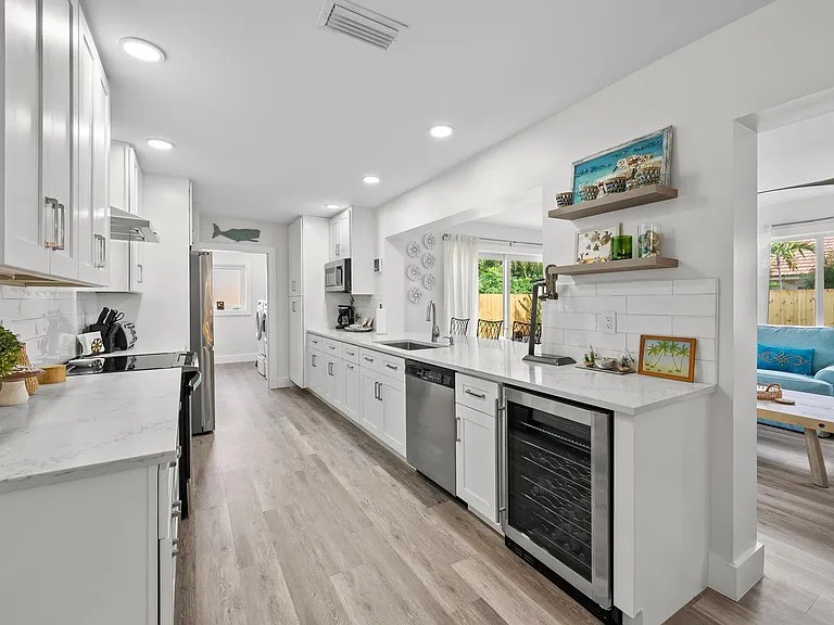 517 Gulf Rd — Photo 14