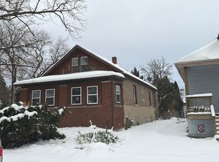 2219 Market St, Blue Island, IL 60406