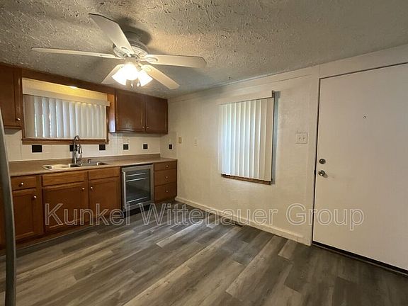 5th image of 210 Howard Dr #A