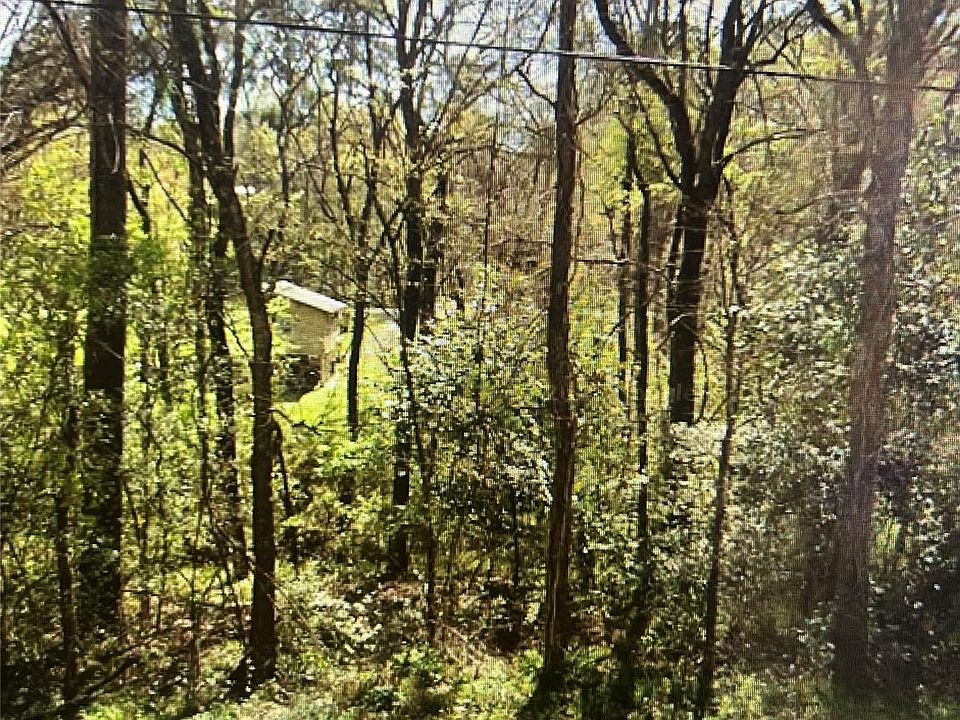 1st image of 8 White Oak Cir