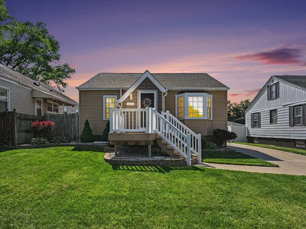 18010 Burnham Ave, Lansing, IL 60438
