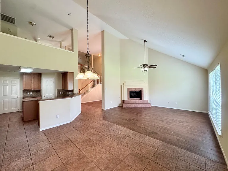 2601 Easton Springs Ct — Photo 14