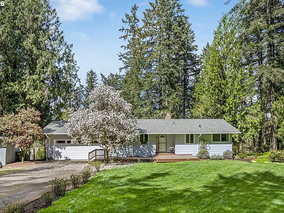 2nd image of 22305 NE Ilafern Ln