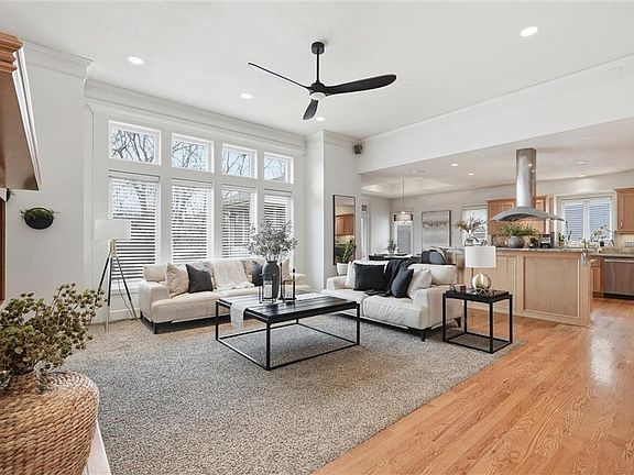 3rd image of 8608 Ridgeway Ct