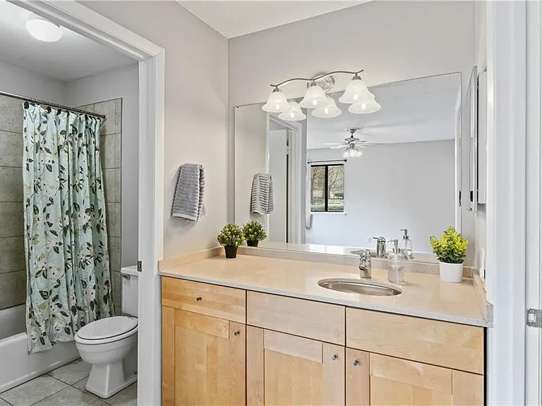 8 Finch Trl NE — Photo 7