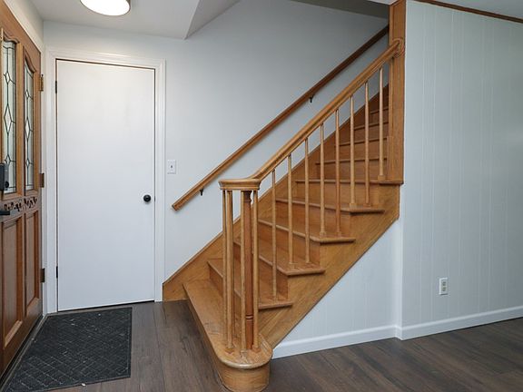 3rd image of 156 Halcyon Dr