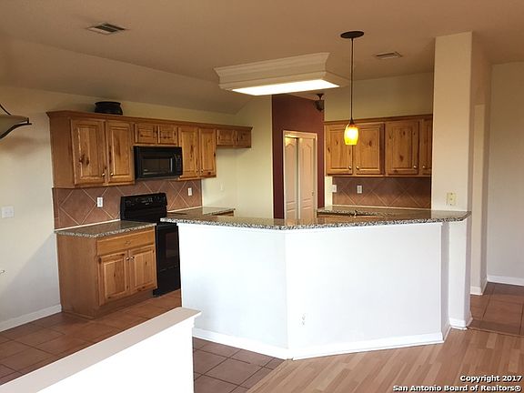 5th image of 552 Ginsberg Dr
