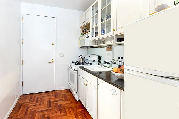 Rented by Brown Harris Stevens | media 2