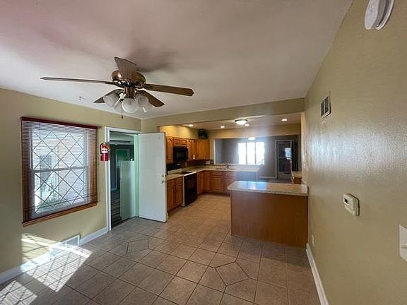 5th image of 806 NW B St