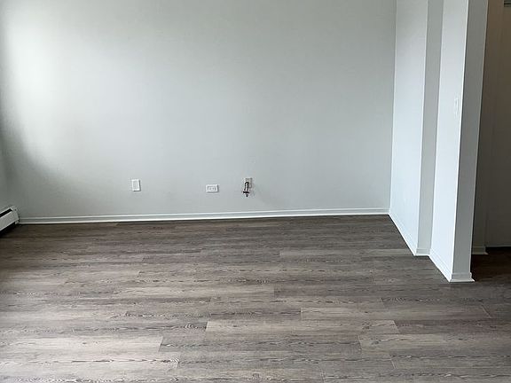 4th image of 4426 S Michigan Ave Unit 2