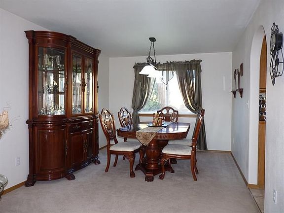 3rd image of 1328 Laredo Dr SE