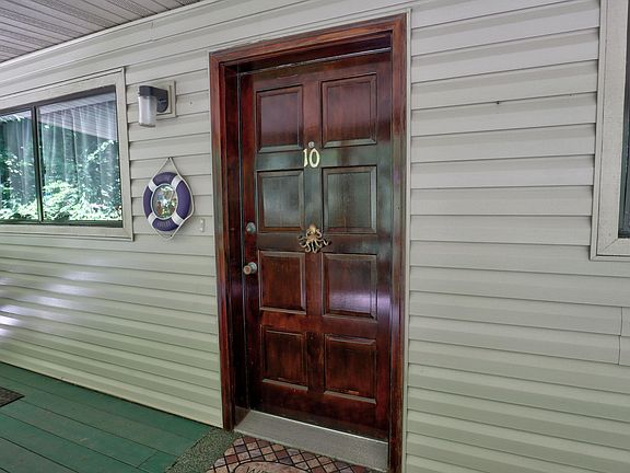2nd image of 1306 S Pine St #10