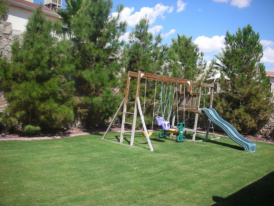 Park-like backyard!