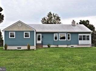 1880 Weavertown Rd, Douglassville, PA 19518