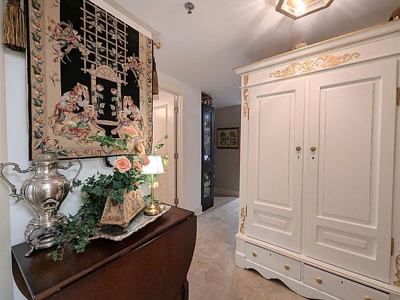 4th image of 801 E Beach Dr Unit Bc0612