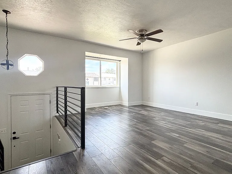 5020 W 6515 S — Photo 3