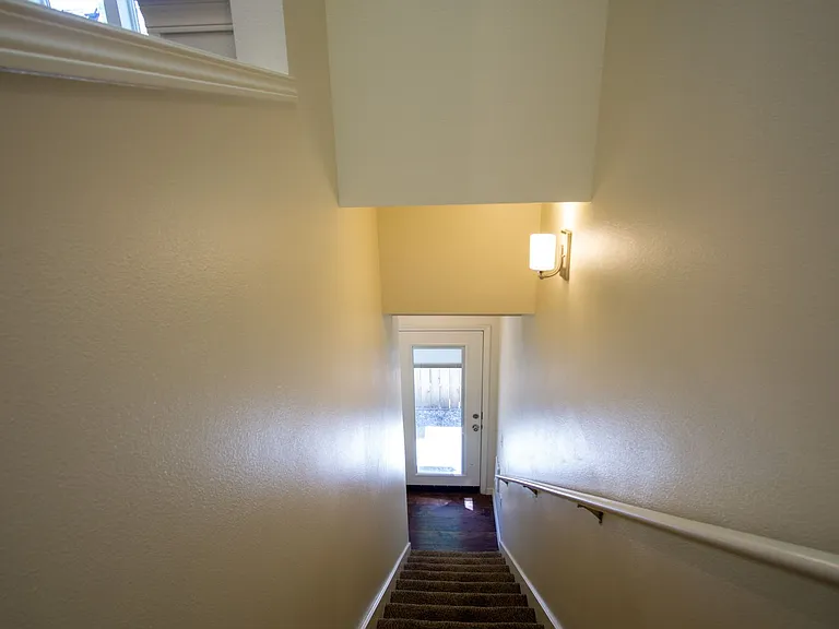 610 SE Spokane St #11 — Photo 14
