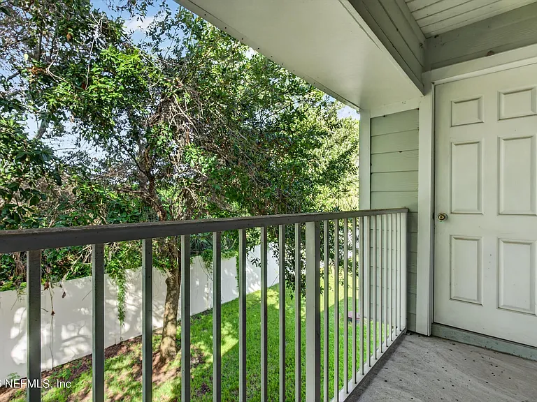 7047 Deer Lodge Cir #106 — Photo 24