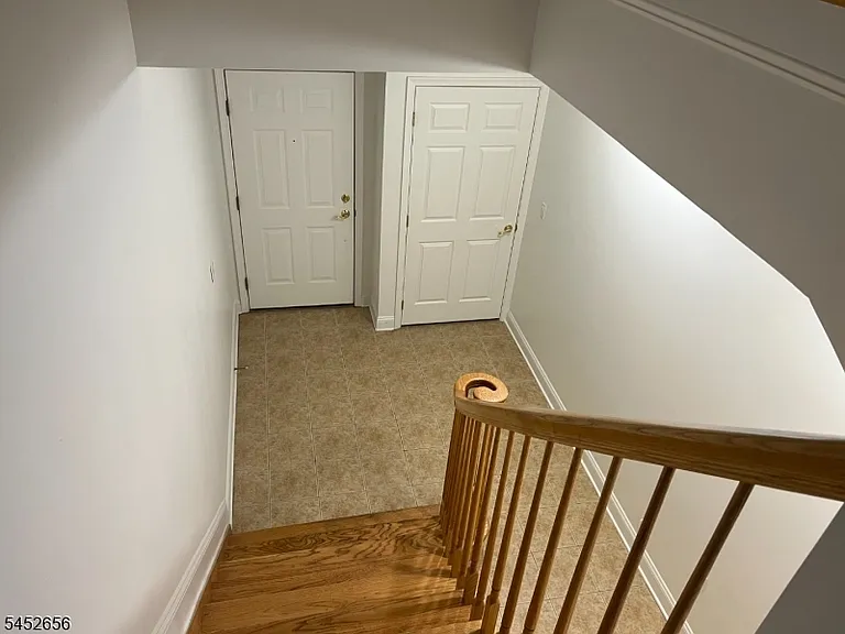 311 Kensington Ln — Photo 8