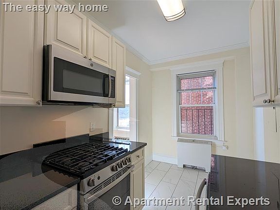 3rd image of 26 Chauncy St #L