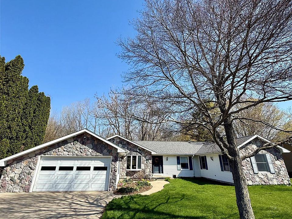 1st image of 2949 E Hillside Dr