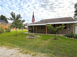 209 D St, Creighton, MO 64739