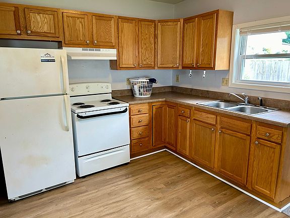 3rd image of 616.5 S Jersey St
