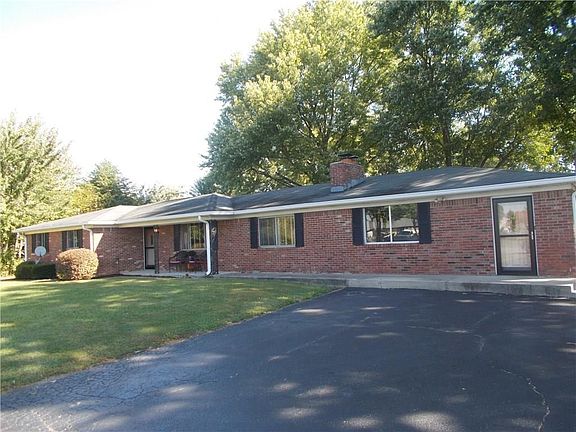 4th image of 899 N County Road 900 E