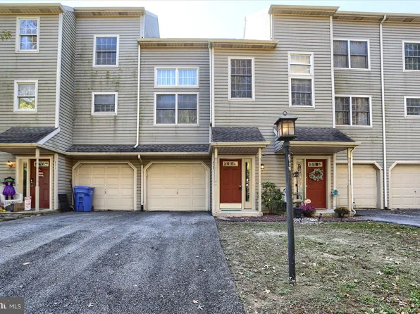 8567 Adams Ct, Hummelstown, PA 17036