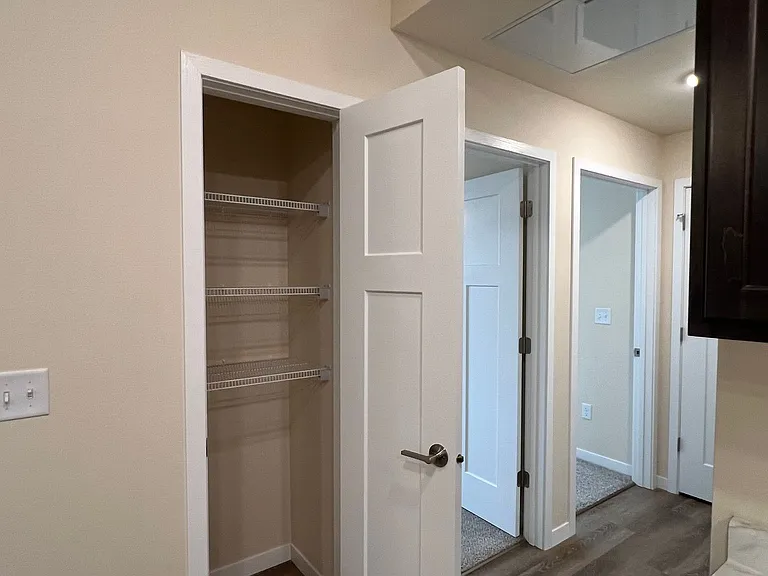 713 Caroline St — Photo 106