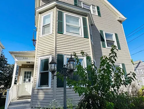 928 High St #3 Photo 1