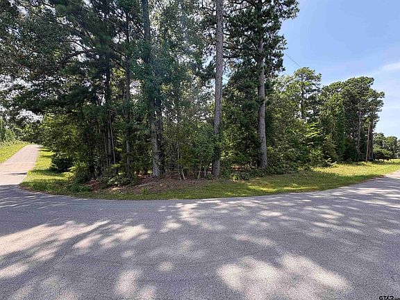 3rd image of 17688 Fishermans Dr