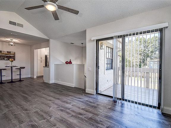 4th image of 315 Los Prados Dr #315