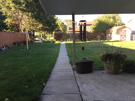 3rd image of 1421 W Eugene Ave