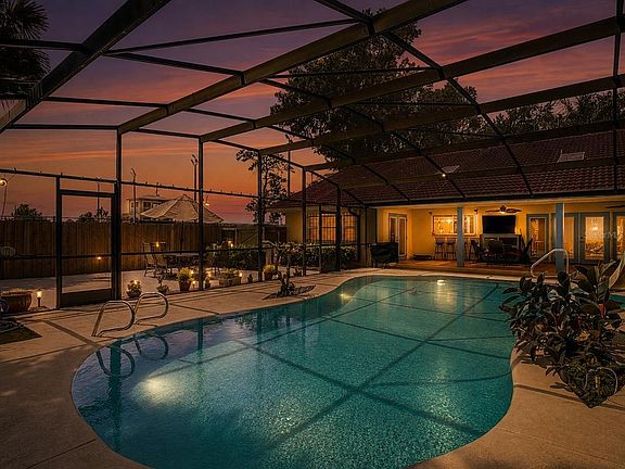 2nd image of 2269 COUNTRY CLUB DRIVE