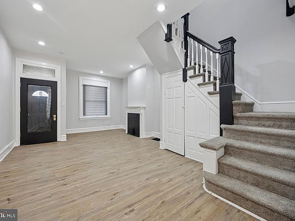 2nd image of 2321 W Cumberland St