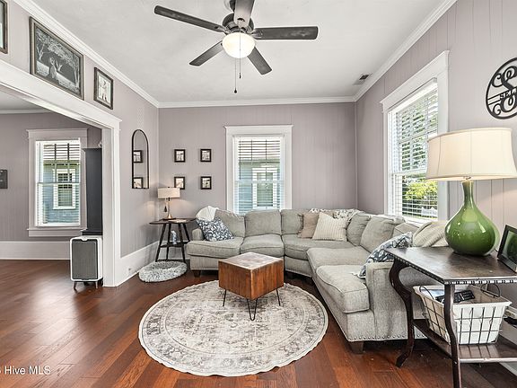 3rd image of 205 E Grubb Street