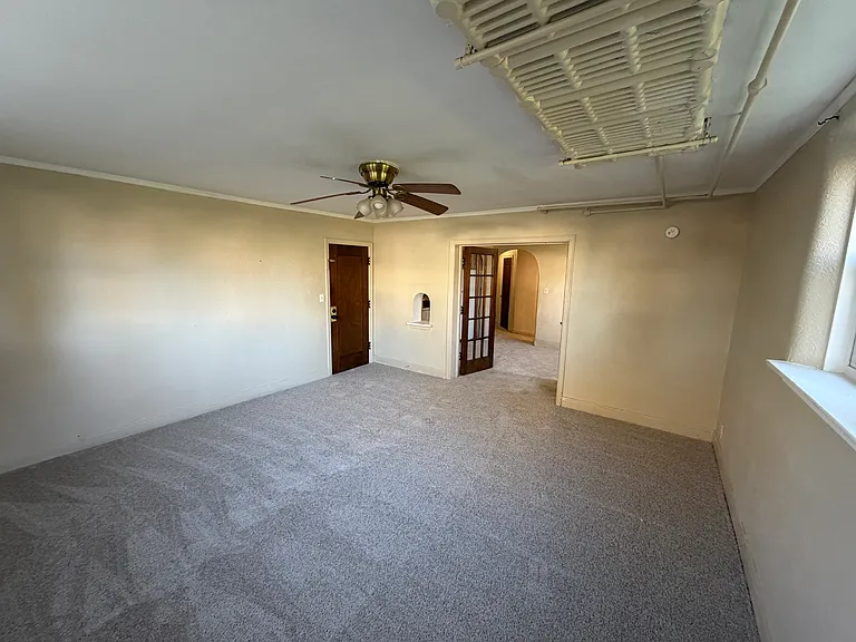 615 Washington St #7 — Photo 7
