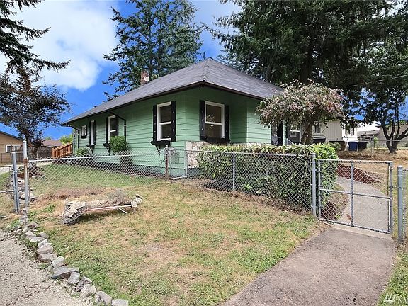 2nd image of 1113 S 96th St
