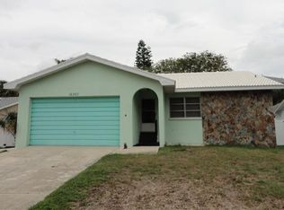 16207 2nd St E, Redington Beach, FL 33708